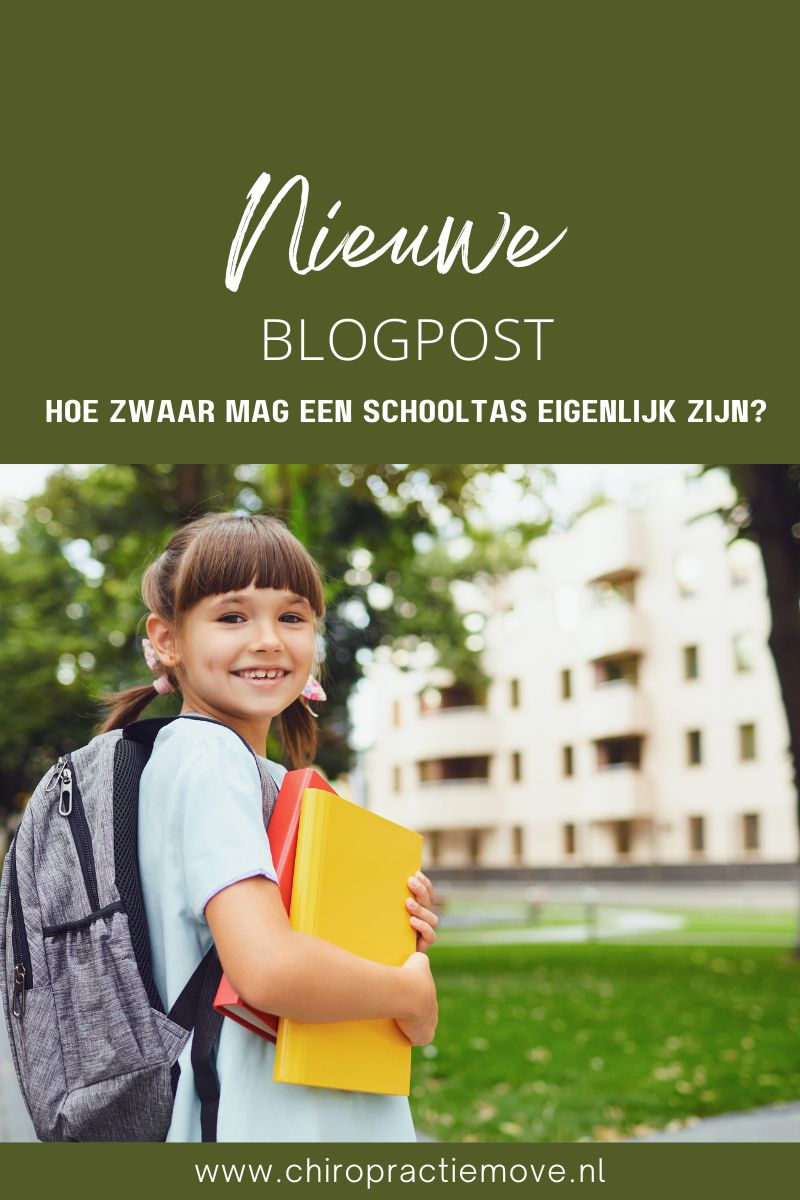 Kind met zware schooltas op weg naar school